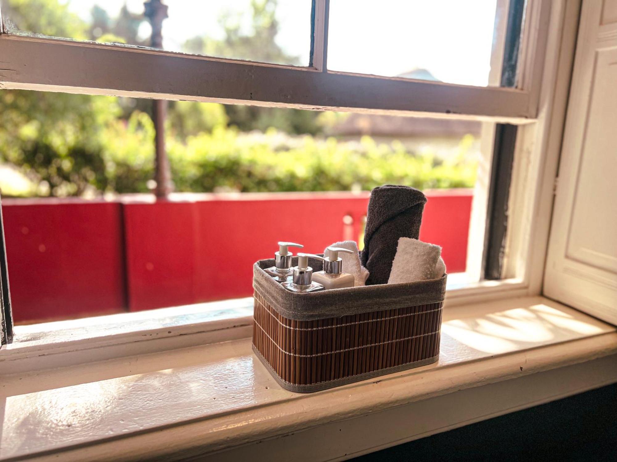 Ruby Rose Hotel Riebeek-West Bagian luar foto
